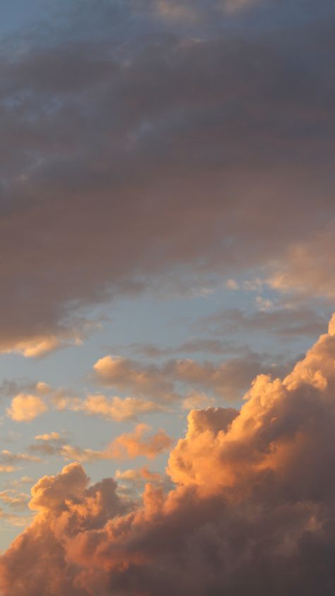 Pink and orange clouds Golden Hour Background Aesthetic, Golden Sky Wallpaper, Golden Hour Landscape Photography, Golden Hour Sky Aesthetic, Golden Hour Wallpaper Aesthetic, Golden Clouds Aesthetic, Golden Hour Aesthetic Wallpaper, Golden Hour Background, Golden Hour Clouds