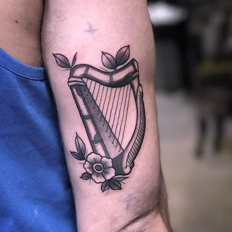 nice piece harp tattoo from Matthew @matsy_ @dublinink #tattoo #Dublin #art #Ireland American Traditional Harp Tattoo, Irish Harp Tattoos For Women, Guinness Harp Tattoo, Celtic Harp Tattoo, Tattoo Celtic Knot, Irish Harp Tattoo, Ireland Tattoos, Sara Tattoo, Harp Tattoo