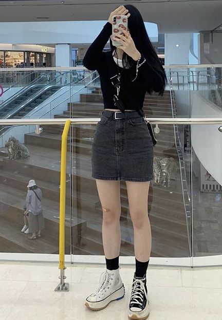 Hike Outfit, Run Star Hike, Outfits With Converse, Digital Marketer, Data Entry, Hiking Outfit, Korean Street Fashion, Korean Outfits, Aesthetic Outfits