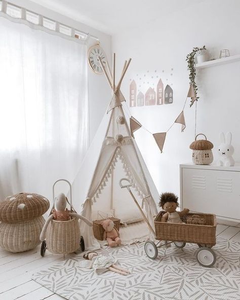 Natural Baby Shower on Instagram: "Save this post for nursery inspo ✨⁠ ⁠ We absolutely adore this gorgeous playroom featuring the @olliella toys + accessories! How many Olli Ella products can you spot? 👀⁠ ⁠ Tap to shop 🛒⁠ ⁠ 📸: @_susanagreen_" Baby Nursery Closet, Natural Baby Shower, Olli Ella, Nursery Closet, Baby Room Inspiration, Nature Baby Shower, Nursery Inspo, Children Room, Play Room