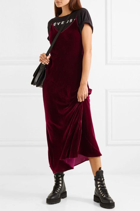 Sweater Over Slip Dress, Maxi Dress Street Style, Fall Maxi Dress, Maxi Dress Fall, Dress Street Style, Fall 2023 Fashion, Maxi Dress Casual, Fall Maxi, Velvet Slip Dress