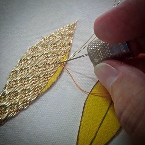 Tambour Beading, Gold Work Embroidery, Tambour Embroidery, Couture Embroidery, Brazilian Embroidery, Japanese Embroidery, Silk Ribbon Embroidery, Hand Embroidery Stitches, Gold Embroidery