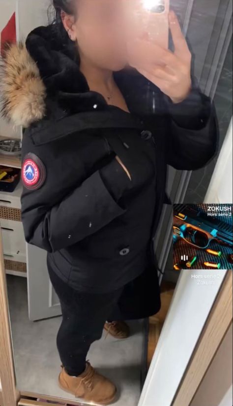 Canada Goose Women Outfits, Canada Goose Outfit, Winter Inspo Outfits, Stockholm Aesthetic, Streetwear Lookbook, Cute Winter Coats, Zara Drip, Canada Goose Women, Outfit Zara