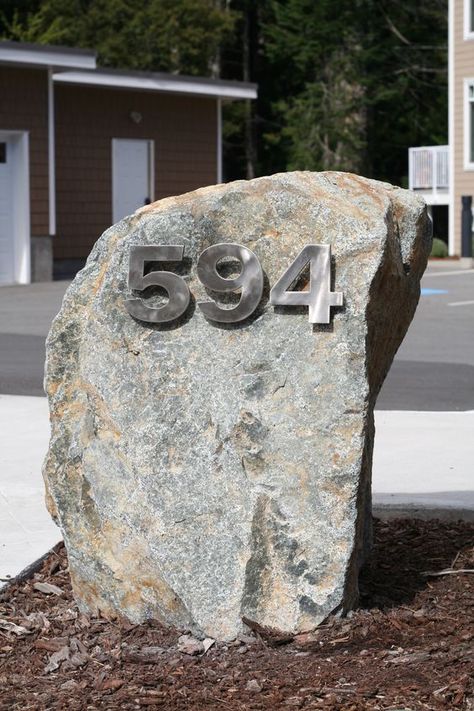 Boulder Address Sign, Rock Engraving, Address Stone, Boulder House, Column Ideas, Entrance Signage, Wayfinding Signage Design, Mid Century Exterior, Driveway Entrance