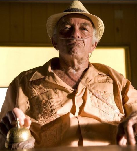 hector salamanca Hector Breaking Bad, Salamanca Breaking Bad, Mark Margolis, Breaking Bad Party, Hector Salamanca, Devil Emoji, Crazy Frog, Breaking Back, Better Call Saul Breaking Bad