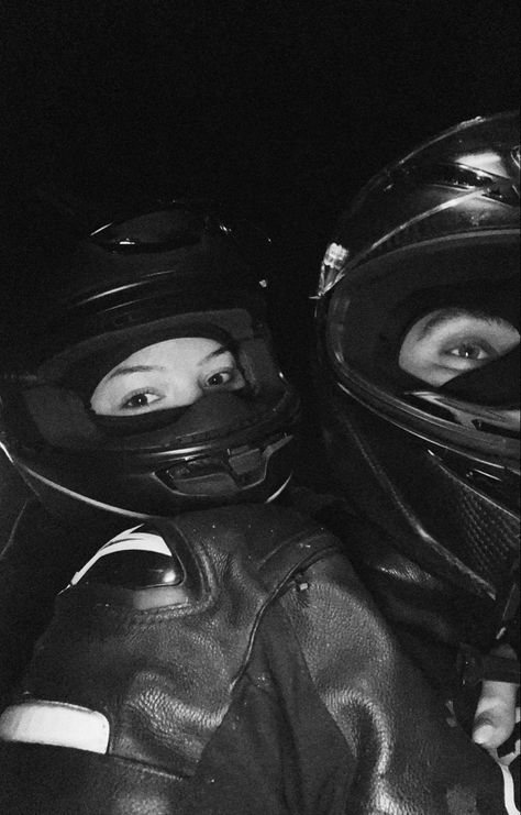 Couple Riding Motorcycle Aesthetic, Biker Boyfriend Aesthetic, Biker Boyfriend, Scarf Aesthetic, Bike Restoration, Bike Couple, Biker Couple, Motorcycle Couple, Motorcycle Photography