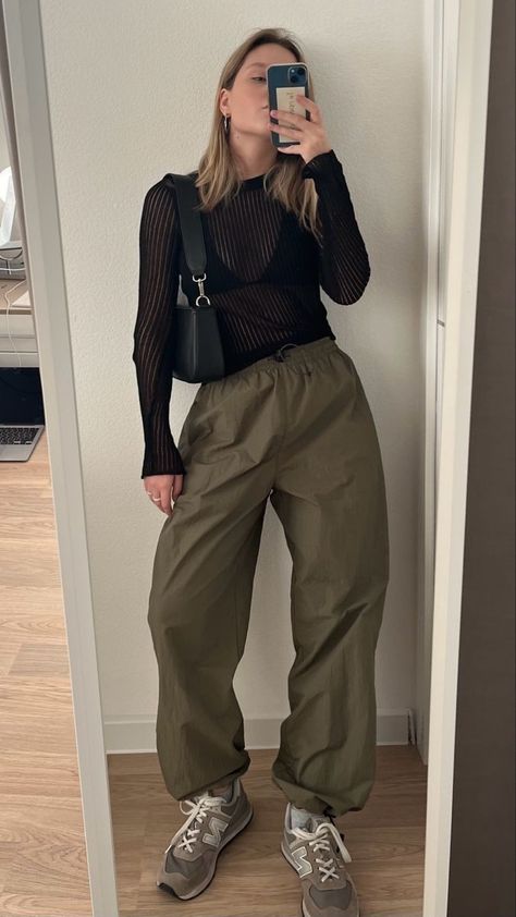 2023 Outfit Ideas, Cargo Outfit, Looks Street Style, Street Style Inspiration, Fashion Fits, Cute Summer Outfits, Street Style Outfit, Summer 2023, Aesthetic Clothes