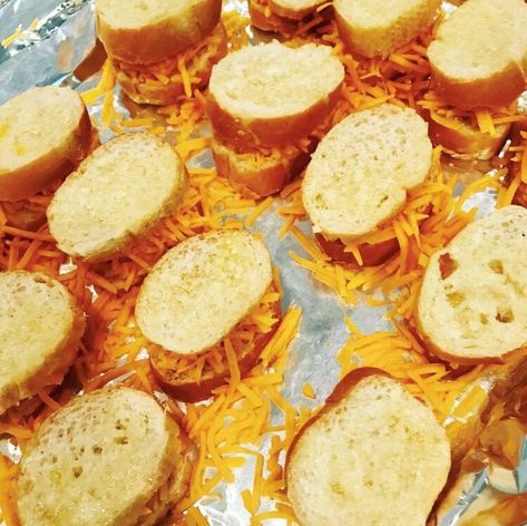 quick tip: grilled cheese hack — lindsayEats. Grilled Cheese For Party, Grilled Cheese Bites Appetizers, Grill Cheese For A Crowd, Grilled Cheese Sandwiches For A Crowd, Make Ahead Grilled Cheese Sandwiches, Grilled Cheese For A Crowd Parties, Grilled Cheese For A Crowd, Grilled Cheese In Oven, Grilled Cheese Party