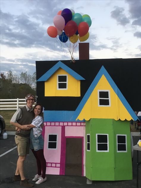 Up House Trunk Or Treat, House Trunk Or Treat, Up Trunk Or Treat, Up Movie Night, Trunk Or Treat Car Ideas, Homecoming 2023, Homecoming Floats, Halloween Trunk Or Treat, Senior Sunrise