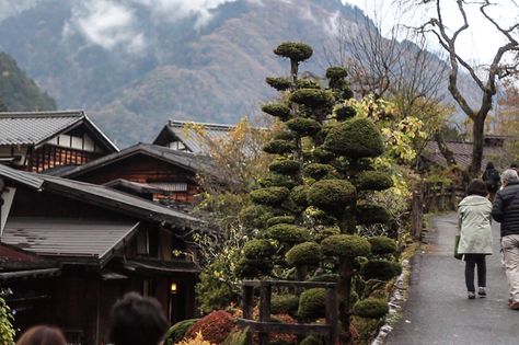 The Nakasendo Trail: 1 day hike from Magome to Tsumago - Japan Journeys Nakasendo Trail Japan, Tsumago Japan, Magome Japan, Nakasendo Trail, Japanese Town, Japan Trip, Expensive Houses, Day Hike, Beautiful Places To Travel