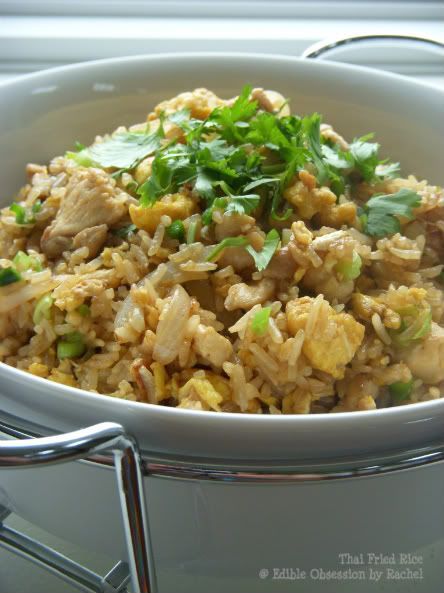 Thai Rice Recipes, Thai Chicken Fried Rice, Thai Fried Rice, Food In Thailand, Chicken Fried Rice Recipe, Making Fried Rice, Cheap Meal Ideas, Simple Family Meals, Cheap Meal