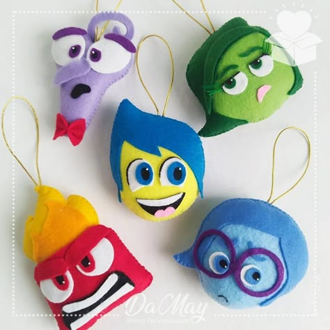 Felt Disney Ornaments, Disney Felt Ornaments, Felt Keyring, Felt Ornaments Diy, Inside Out Characters, Penguin Crafts, Felt Keychain, Book Week Costume, Disney Ornaments