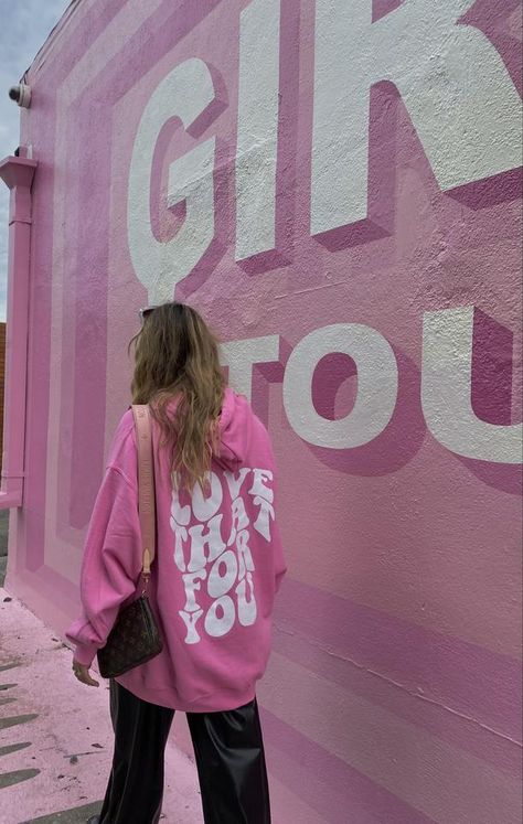 Hoodie Aesthetic, Aesthetic Hoodie, Pink Wall, Story Instagram, Pink Love, Pink Hoodie, Hoodie Design, Pink Aesthetic, Look Cool