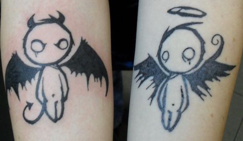 Black and white angel and devil wrist tattoo. Tattoo Designs Angel, Angel Devil Tattoo, Cute Demon, Skull Tattoo Flowers, Emo Tattoos, Bestie Tattoo, Devil Tattoo, Skin Drawing, God Tattoos