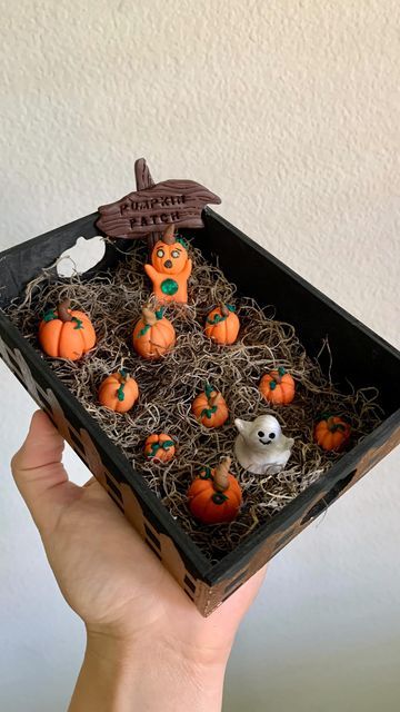 Diy Mini Pumpkin Patch, Mini Pumpkin Patch, Pumpkin Patch Decoration, Pumpkin Fairy House, Pumpkin Fairy, Halloween Fairy Garden, Boo Baskets, Dollar Tree Halloween, Spooky Stuff