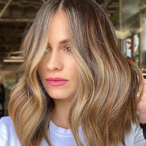 Blonde Hair Color 2023, Blonde Hair 2023 Trends, Blonde Hair Formulas, Expensive Blonde Hair, Hair Bangstyle, Hair 2023 Trends, Expensive Blonde, Blonde Hair 2023, Hair Formulas