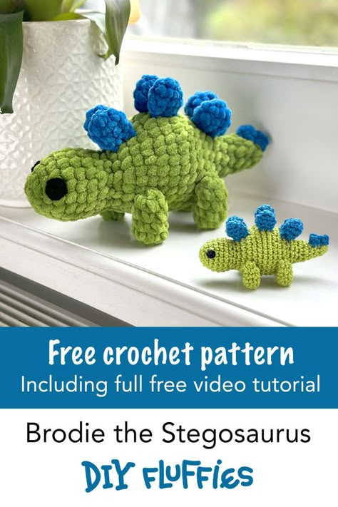 Free crochet pattern on www.mariskavos.nl, great for beginners. Learn how to crochet with the DIY fluffies toy Patterns and video's. Cute Animal Crochet Patterns, Free Dinosaur Crochet Pattern, Dino Crochet Pattern, Crochet Stuff To Sell, Cute Animal Crochet, Crochet Dinosaur Pattern Free, Crochet No Sew, Dino Crochet, Dinosaur Crochet Pattern