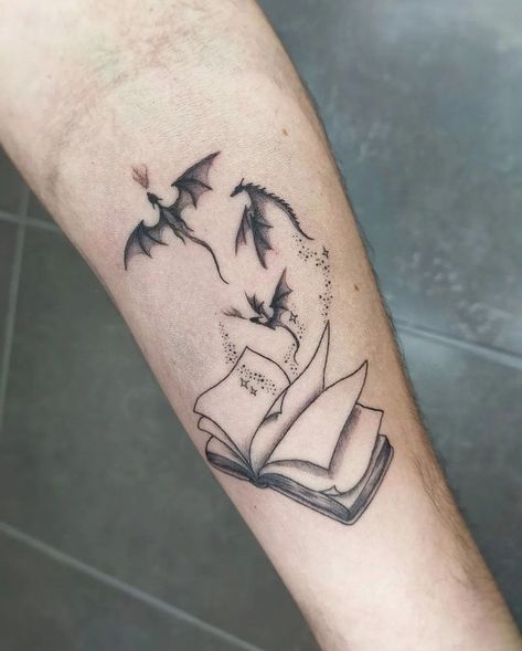 Book Dragon Tattoo, Book Themed Tattoos, Book Inspired Tattoos, Traditional Tattoo Outline, Fantasy Tattoo, Dragon Flying, Themed Tattoos, Small Dragon Tattoos, Bookish Tattoos