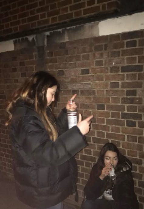 Drinking Aesthetic Alcoholic, Alc Aesthetic, Girls Drinking Alcohol Aesthetic, Alcohol With Friends, People Drinking Alcohol, Illegal Aesthetic, Girl Drinking Alcohol Aesthetic, Alcohol Party Aesthetic, Alcoholic Aesthetic