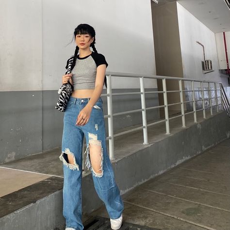 THREEK - Baggy Jeans on Instagram: “Are u ready for our new collection? 👀 —— 170cm 55kg Size M for Jeans & S for Crop Top —— Andre Ripped Jeans Rp.245.000 Raglan Crop Top in…” Crop Top With Baggy Jeans, Baggy Jeans Tiny Top Outfit, Baggy Dark Wash Hip Hop Cargo Jeans, Edgy Baggy Blue Jeans, Edgy Blue Baggy Jeans, Ripped Baggy Jeans, Baggy Jeans Outfit, Baggy Jeans, Ripped Jeans