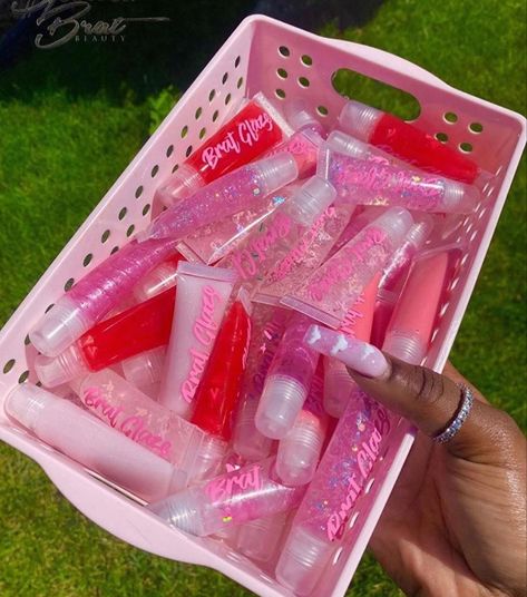 Product Pictures Ideas, Lip Gloss Business Ideas, Lip Gloss Logo, Lip Gloss Business, Boutique Store Displays, Gloss Diy, Lip Gloss Homemade, Lip Gloss Cosmetics, Spoiled Brat