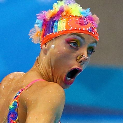 The Best Faces of Synchronized Swimming Synchronize Swimming, Olympics Funny, Synchronised Swimming, Artistic Swimming, Swimming Nose Clips, Swimming Funny, Laugh Till You Cry, Sports Pics, Funny Sports Pictures