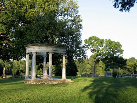 Overton Park, Memphis, TN | At the beginning of the 20th century, the Memphis Park Commission acquired 342 acres on the eastern edge of the city and hired George Kessler to design a public park. Kessler’s plan marked the start of an integrated municipal park system. His Picturesque design for Overton Park carefully placed plantings, ponds with rustic bridges, and curvilinear carriage drives and bridle paths. https://tclf.org/landscapes/overton-park Pere Lachaise Cemetery, Mirror Lake, Park Landscape, Famous Architects, Public Park, Memphis Tn, Graduation Pictures, Outdoor Art, Grand Hotel