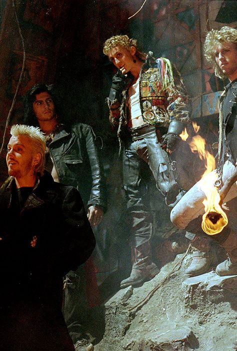 The Lost Boys Wallpaper, Lost Boys Wallpaper, The Lost Boys Aesthetic, Best Vampire Movies, Parents Divorce, Billy Wirth, Lost Boys Movie, Little Vampire, Michael Emerson