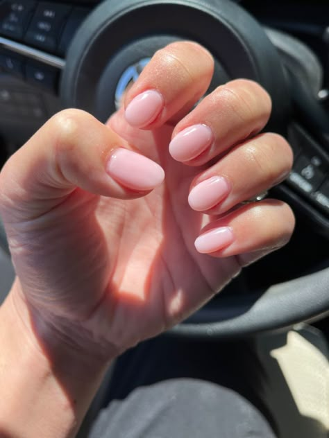 Opi Bubble Bath Short Nails, Shellac Round Nails, Short Acrylic Nails Round Natural Pale Pink, Small Oval Gel Nails, Short Oval Nails Bubble Bath, Dip Nails Oval Shape, Oval Nail Shape Short, Natural Oval Nails Short, Mini Oval Nails