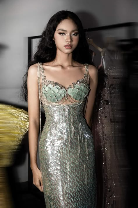 Elegant Evening Gowns, Amazing Clothes, Vogue Dress, Dreamy Dress, Fashion Wishlist, Gala Dresses, Hottest Fashion Trends, Glam Dresses, Mermaid Fashion