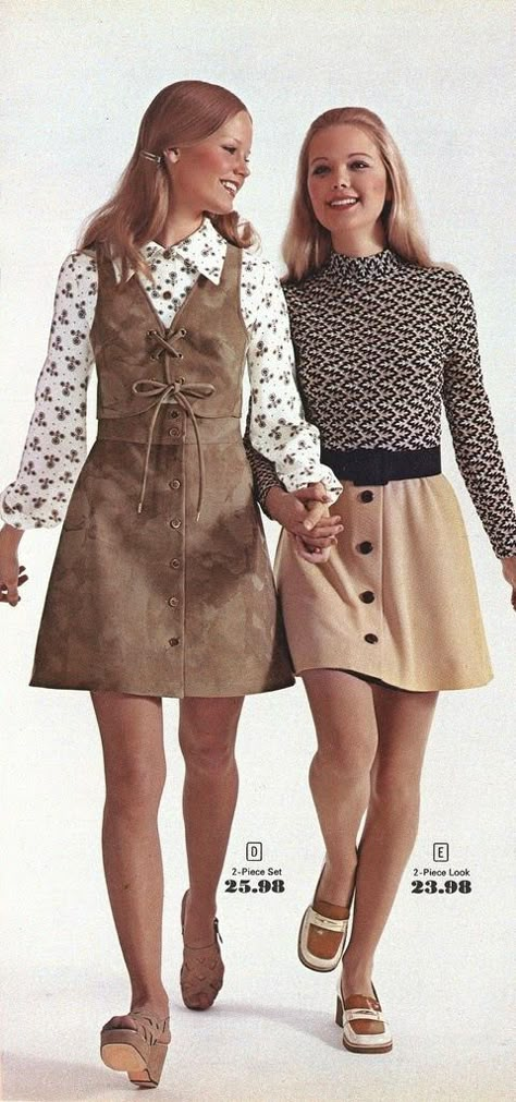 Remember all the knock offs of the fake Halston Ultra-suede in the early 70s? And ugh - those pilgrim shoes - the big two tone clunky ones! Vintage Outfits 60s, 1970s Outfits, 60s Outfits, Outfits 70s, 60s 70s Fashion, Fashion 70s, 60s And 70s Fashion, 70s Aesthetic, 70s Outfits