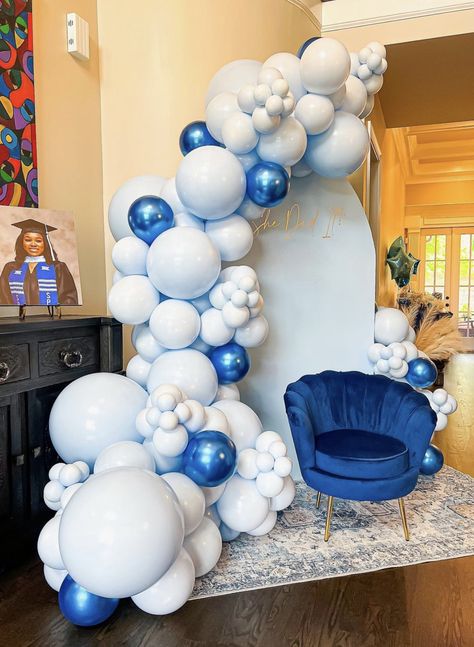 Balloon Decorations Diy Tutorials, Chiara Arch, Party Balloons Diy, Deco Ballon, Birthday Decorations At Home, Balloon Garland Diy, Simple Birthday Decorations, Events Business, Floral Arches