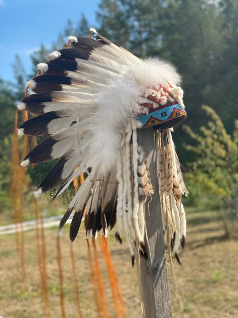 Indian Face Paints, Chiefs Headdress, Cowboy Photography, American Indian Girl, Native American Headdress, Native American Regalia, Native American Pictures, Wilde Westen, Native American Artwork