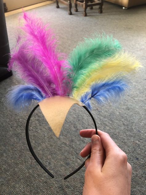 Diy Bird Headpiece, Diy Bird Costume Kids, Bird Costume Ideas, Diy Bird Costume Women, Samba Costume Diy, Bird Costume Women, Bird Costume Diy, Diy Bird Costume, Diy Bando