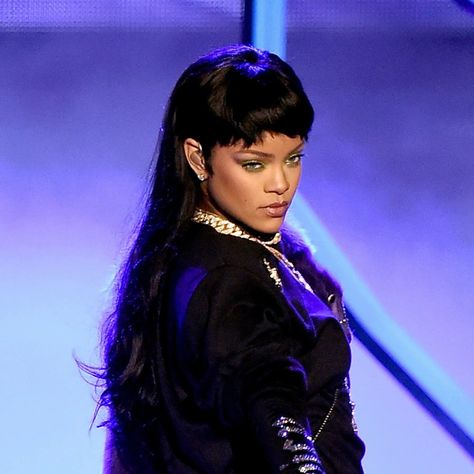 Rihanna 
Aesthetic 
Beauty 
Model Rihanna Pixie, Messy Bangs, Bang Hairstyles, Perfect Bangs, Mullet Wig, Rihanna Hairstyles, Parted Bangs, Rihanna Looks, Long Hair With Bangs