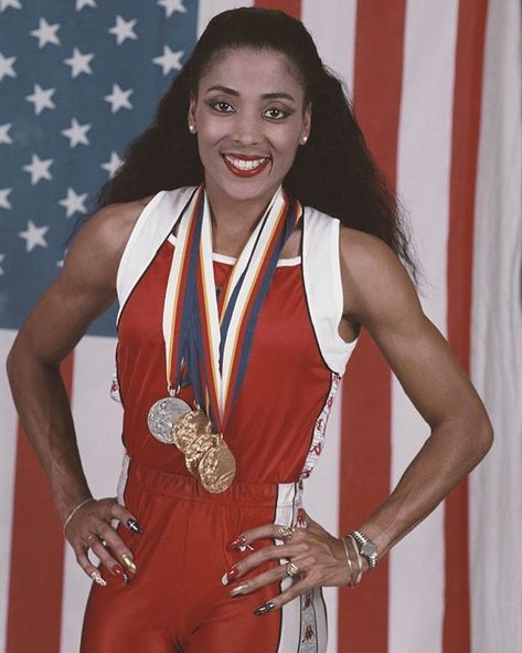 On December 21 1959 Florence Griffith Joyner Flo Jo was born. Pin coming in 2019  #FloJo Florence Griffith Joyner, Flo Jo, Sporting Legends, Black Legends, Summer Olympic Games, Olympic Athletes, Track Field, Sports Stars, Summer Olympics