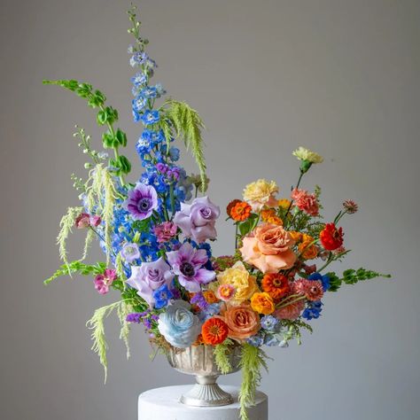 Retro Flower Arrangements Vintage, Color Blocking Floral Arrangement, Maximalist Flower Arrangement, Avant Garde Bouquet, Circus Flower Arrangements, Classic Floral Arrangements, Pride Flower Arrangements, Pride Floral Arrangement, Abstract Floral Design Flower Arrangements