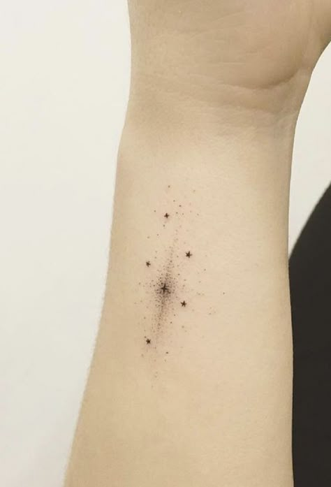 Stardust Finger Tattoo, Pleadies Star Cluster Tattoo, Trailing Stars Tattoo, Stipple Star Tattoo, Intricate Star Tattoo, Small Stippling Tattoo, Dotted Star Tattoo, Realistic Star Tattoo, Stars And Dots Tattoo Filler