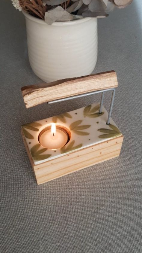 Palo Santo Ceramic Holder, Smudge Sticks Diy, Oil Candles Diy, Diy Party Gifts, Essential Oil Candles Diy, Ceramic Workshop, Bedroom Crafts, Diy Holder, Essential Oil Candles