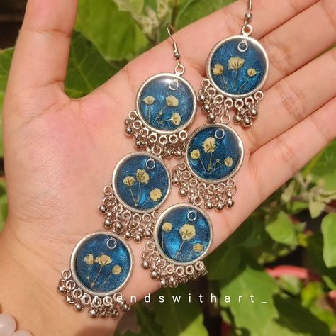 Resin Jhumka Earrings, Resin Jhumka, Doll Miniatures, Diy Doll Miniatures, Resin Jewelry Diy, Traditional Earrings, Resin Artwork, Baby's Breath, Jhumka Earrings