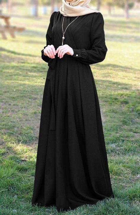 Stylish Abaya Designs, Burkha Designs, Modest Fashion Hijab, Stylish Fall Outfits, Beautiful Pakistani Dresses, Mode Abaya, Modest Dresses Casual, Muslim Fashion Dress, Simple Pakistani Dresses