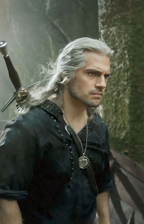 Gerald Von Riva, Henry Cavill Shirtless, Witcher Series, Witcher Geralt, The Witcher Geralt, Dream Husband, Geralt Of Rivia, Classic Outfit, Best Poses For Pictures