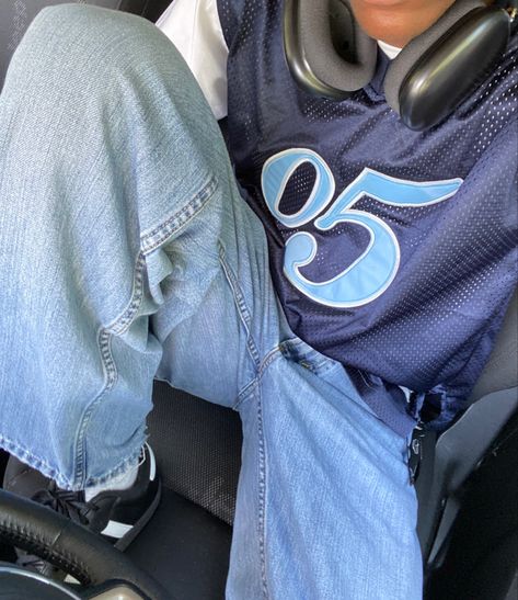 fubu jersey early 2000s y2k Lynn Painter, Better Than The Movies, Guy Fits, Foto Ideas Instagram, Cool Fits, Mode Inspo, 2000s Fashion, Dream Clothes, Mens Streetwear