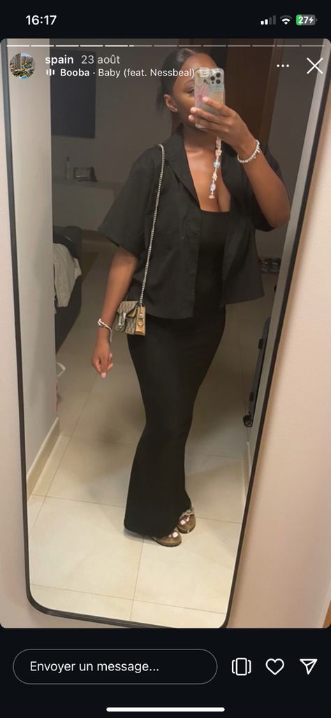 Black Dress Outfit Black Women, Holiday Outfits Black Women, Baddie Dinner Outfits, Malta Outfits, Jupe Outfit, Simple Church Outfits, Classy Black Women, Dinner Outfits Casual, Dinner Outfit Classy