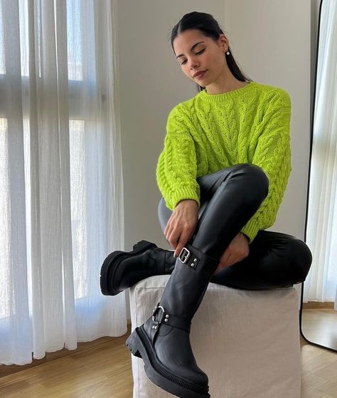 Neon Green Sweater Outfit, Neon Sweater Outfit, Lime Green Sweater Outfit, Seoul Outfits, Neon Green Outfits, Green Sweater Outfit, Green Outfits For Women, Sweater Cardigan Outfit, Lime Green Sweater