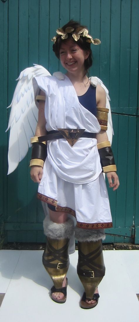 Icarus Costume, Winged Costume, Greek Inspired Fashion, Icarus Wings, Toga Party, Ren Faire Costume, Kid Icarus, Wings Costume, Greek Myths