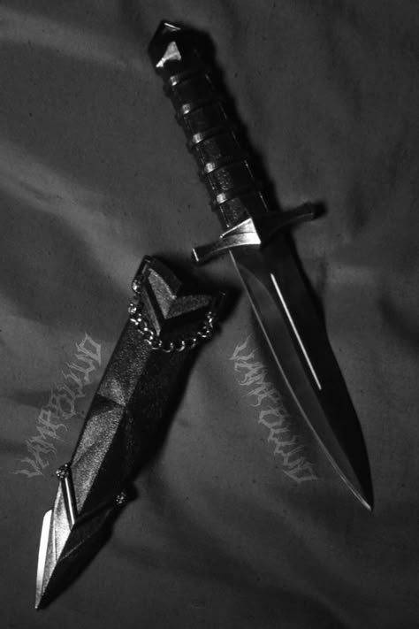 Black Knives Aesthetic, Astethics Knife, Black Knife Aesthetic, Dark Knife Aethstetic, Black Aesthetic Knife, Gothic Knife, Aesthetic Knifes, Fantasy Dagger, Knife Aesthetic