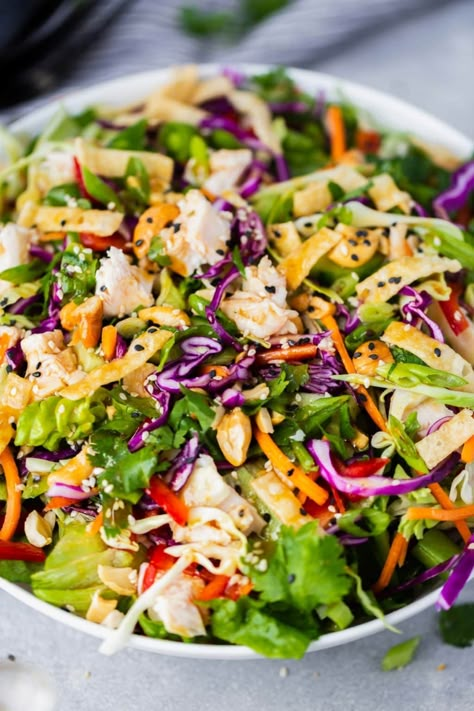 Wonton Salad, Chinese Chicken Salad Dressing, Asian Chicken Salad Recipe, Chinese Salad, Chicken Salad Dressing, Asian Salad Recipe, Chinese Chicken Salad Recipe, Chicken Wontons, Salad With Chicken