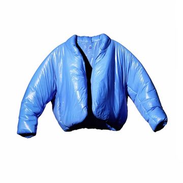 Yeezy Jacket, Kanye West Style, Mens Yeezy, Blue Puffer Jacket, Blue Puffer, Streetwear Mode, Black Puffer Jacket, Gap Jacket, Clothing Pieces