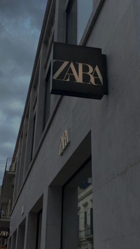 Zara Company, Barbie Grew, Aesthetic Brands, Zara Logo, Name Plate Design, Exterior Signage, Aesthetic Stores, Fashion Background, Profile Pictures Instagram